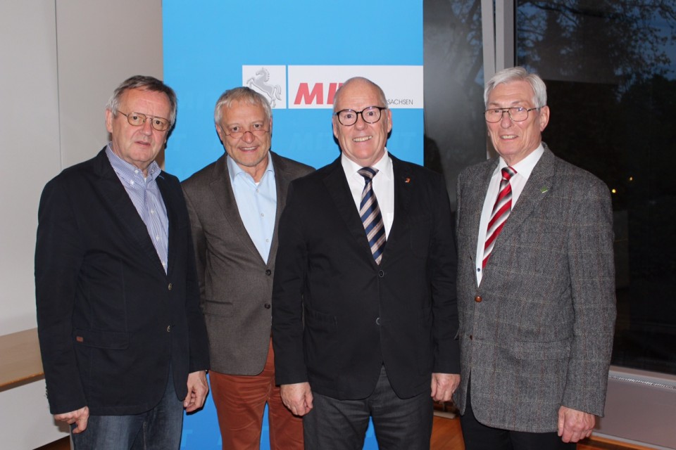 v.l.: Dietrich Keck (KV OS-Land), Hermann Hesse (Bundesschatzmeister), H.-Dieter Klahsen (BV OS-EL) und Günter Reisner (KV Meppen)